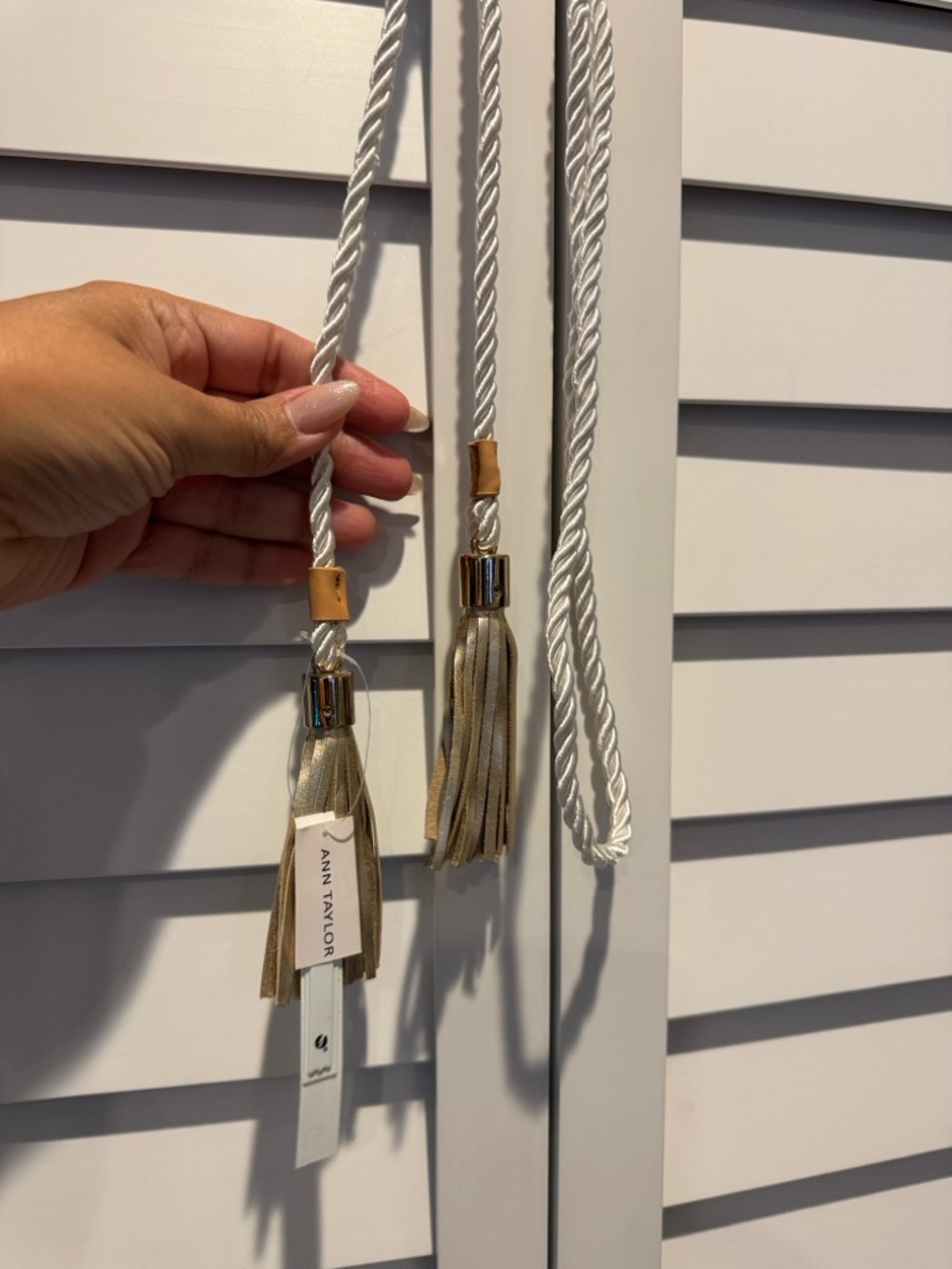 Ann Taylor Rope Tassel Belt in White/ Gold. Many ways to wear it. Also in Navy